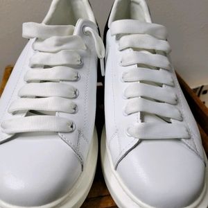 Luxury white chunky platform wide lace shoe